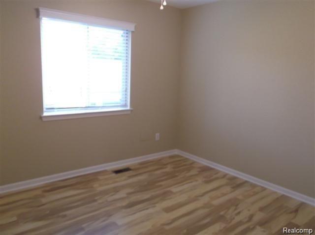 18530 East 14 Mile Road Fraser, MI 48026 - Photo 11 of 23 GetMedia (7).jpg