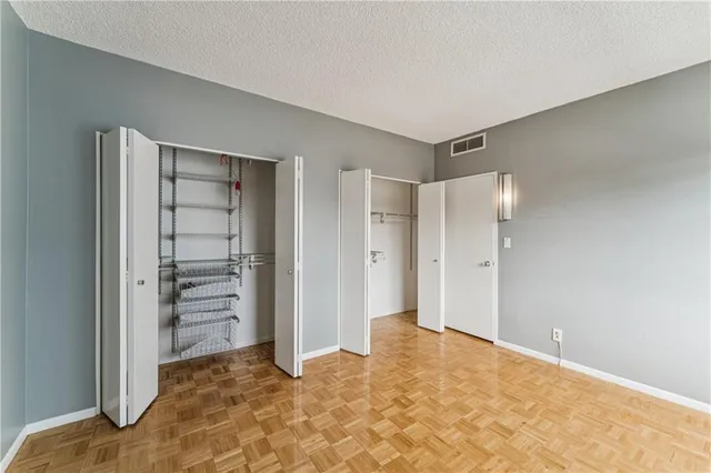 $165,000 | 333 West Meyer Boulevard, Unit 504, Kansas City, MO 64113