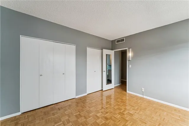 $165,000 | 333 West Meyer Boulevard, Unit 504, Kansas City, MO 64113