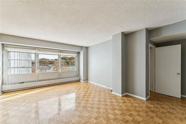 $165,000 | 333 West Meyer Boulevard, Unit 504, Kansas City, MO 64113