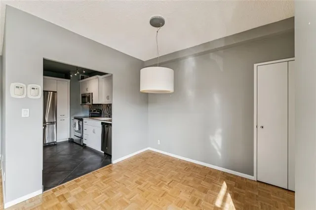 $165,000 | 333 West Meyer Boulevard, Unit 504, Kansas City, MO 64113