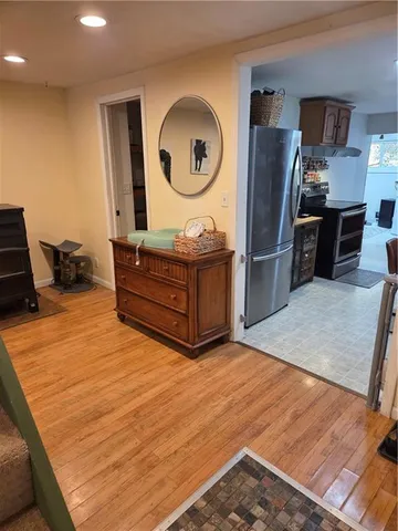 a bed room with a bed