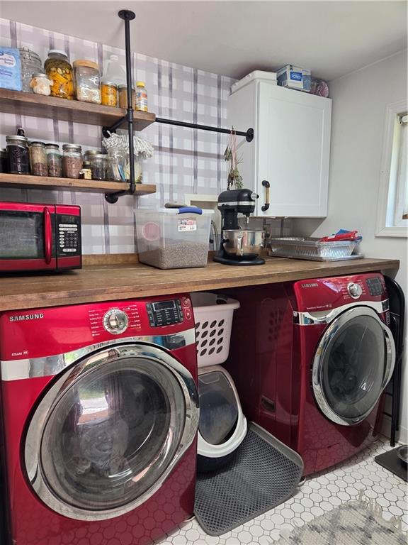 258 Spring Run Road Crescent, PA 15046 - Photo 32 of 48 a utility room with sink dryer and washer