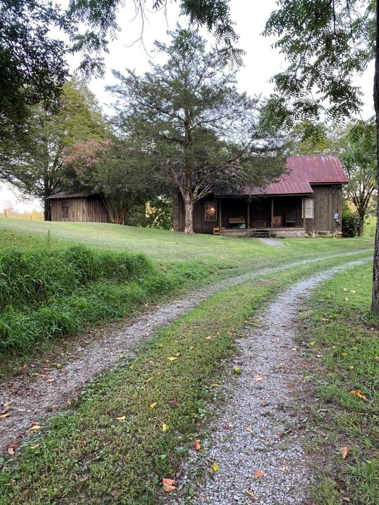 182 County Road 65 Riceville, TN 37370 - Photo 4 of 37 Gallery Image 4