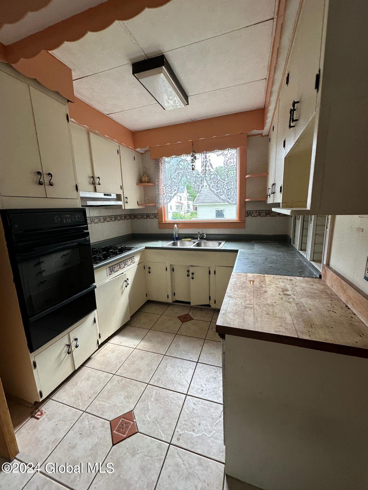 130 Spring Street Gloversville, NY 12078 - Photo 12 of 72 PHOTO-2024-06-07-10-18-35