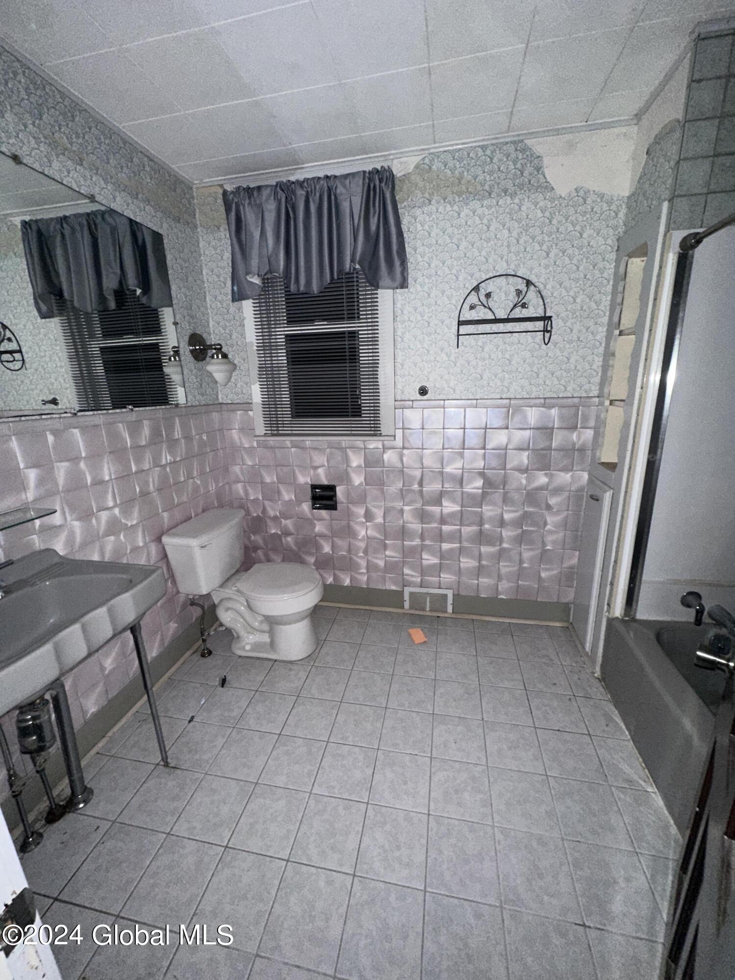 130 Spring Street Gloversville, NY 12078 - Photo 29 of 72 IMG_1635