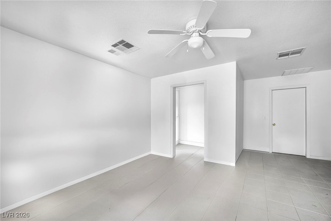 12652 Kyle Canyon Road Las Vegas, NV 89166 - Photo 40 of 50 live in quarters of workshop with bathroom