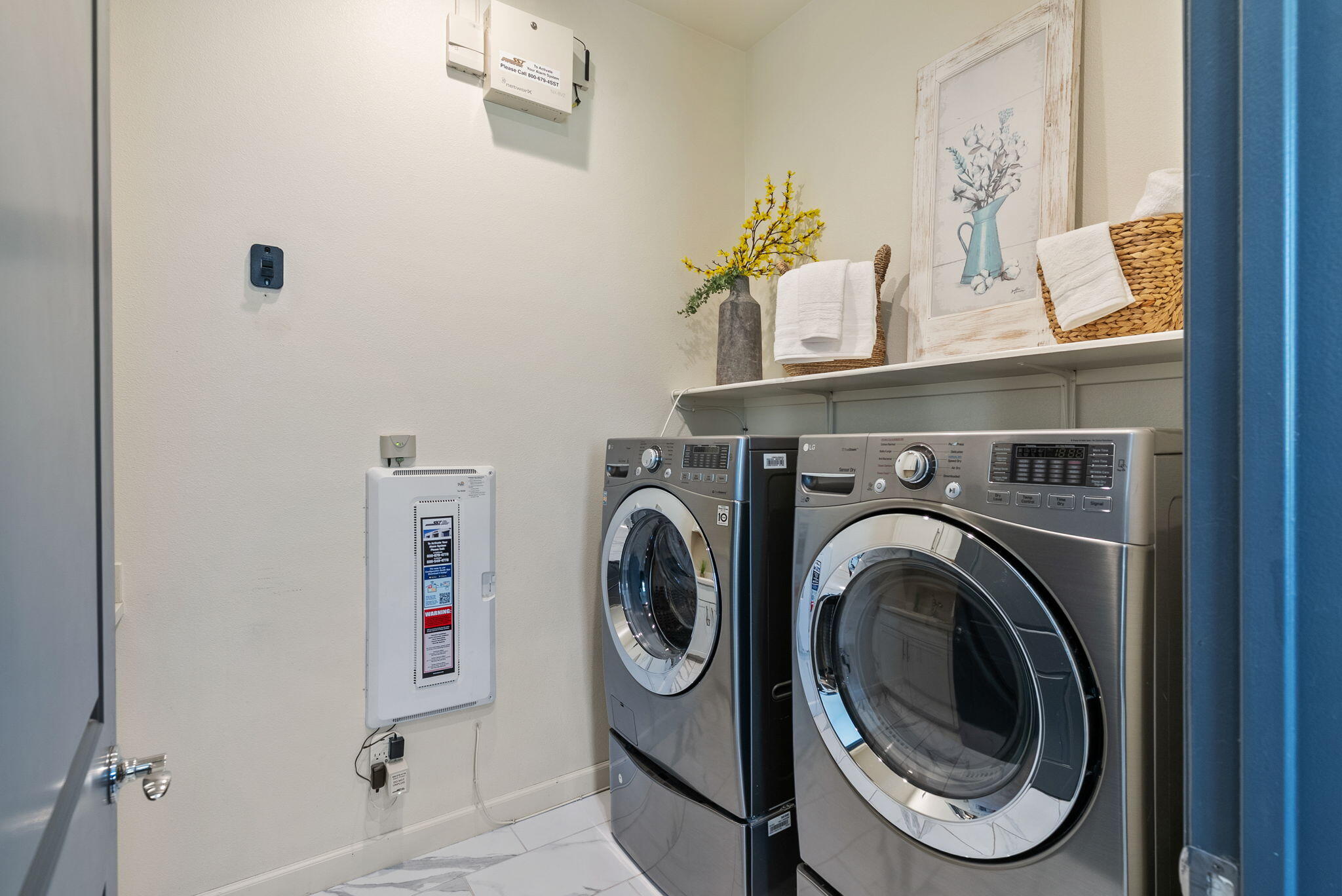 14 Merlot Rancho Mirage, CA 92270 - Photo 32 of 41 laundry room