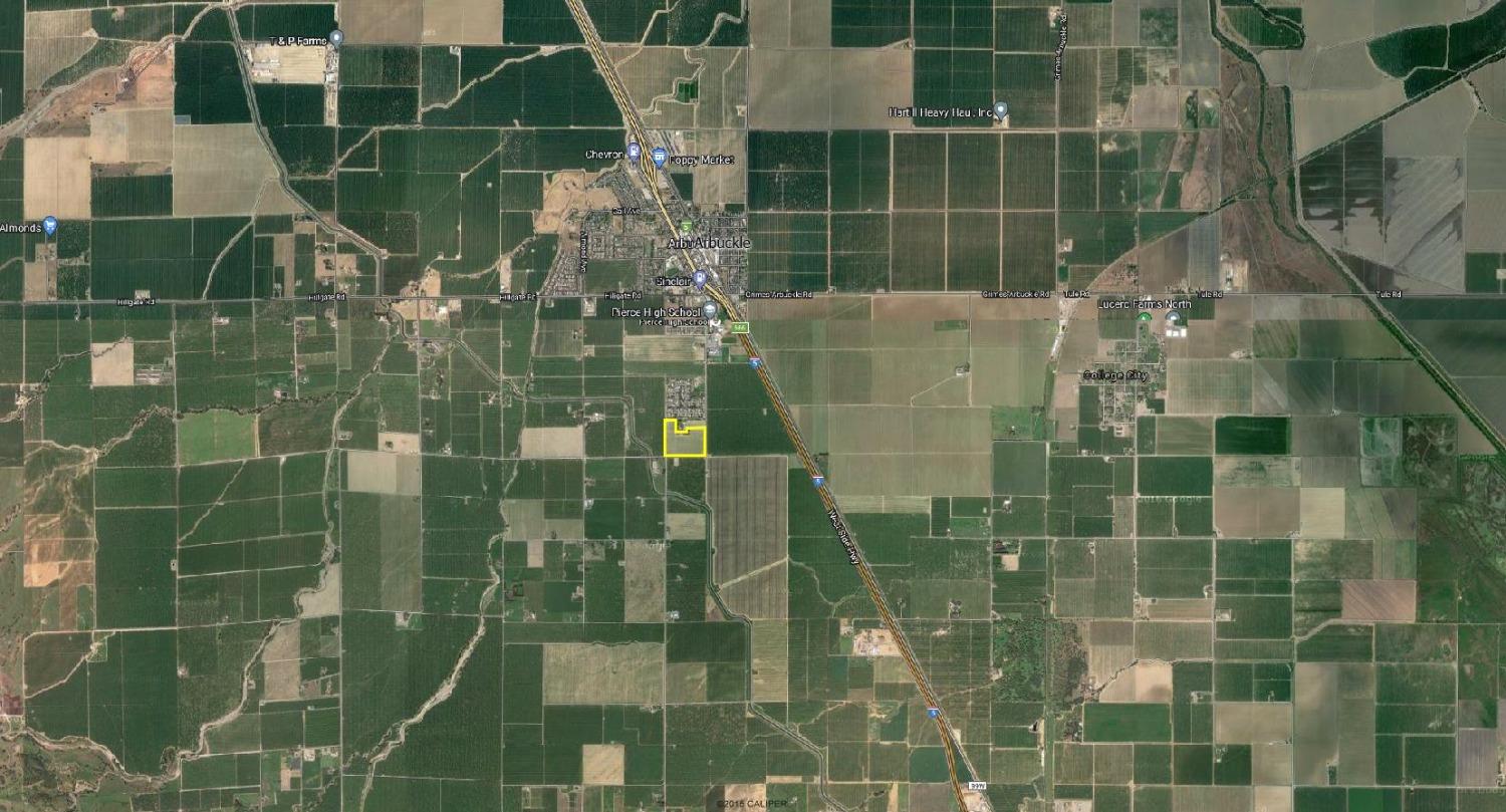 863 Wildwood Road Arbuckle, CA 95912 - Photo 8 of 14 a bathroom with a shower