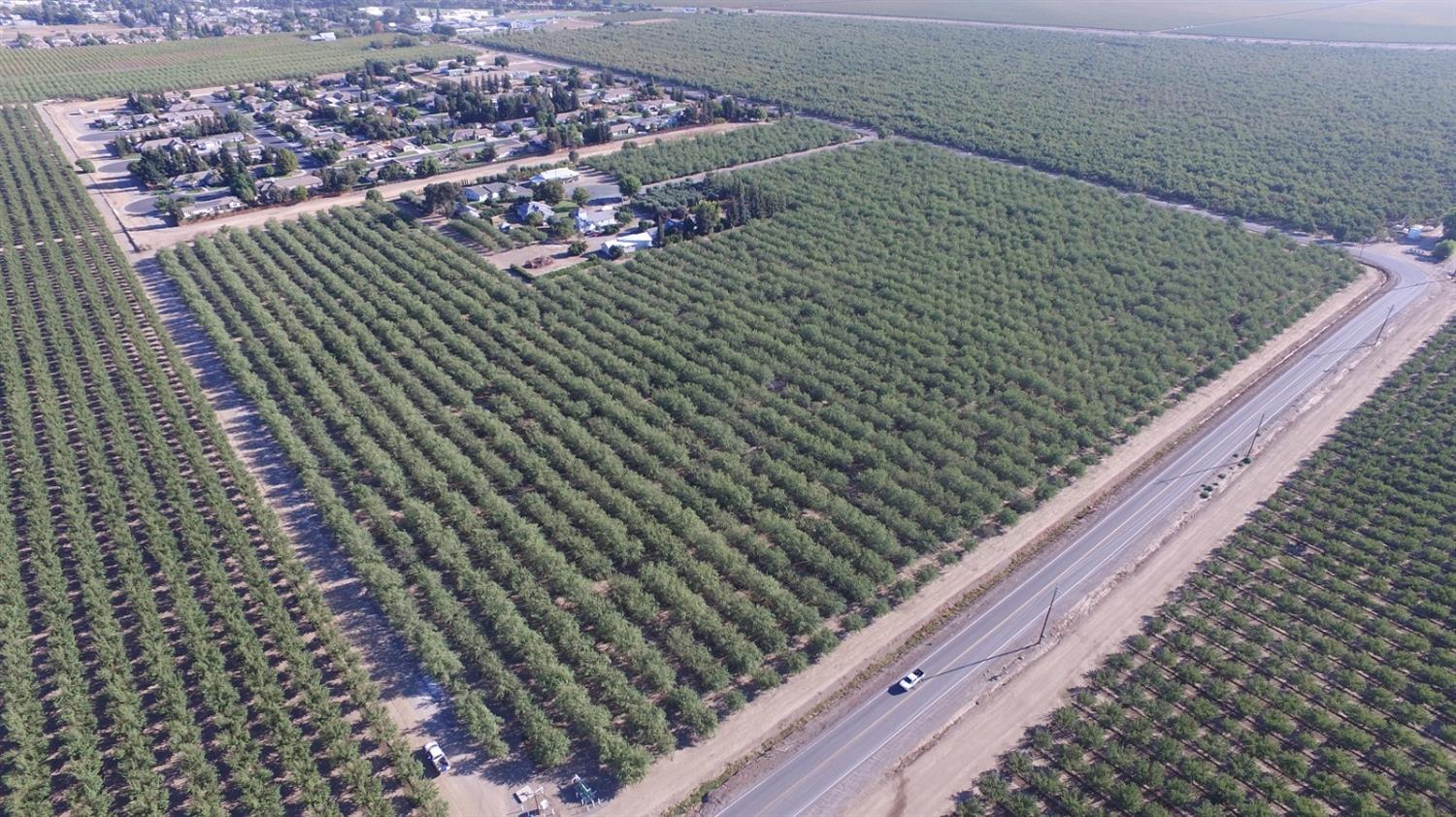 863 Wildwood Road Arbuckle, CA 95912 - Photo 9 of 14 a close up of a sink