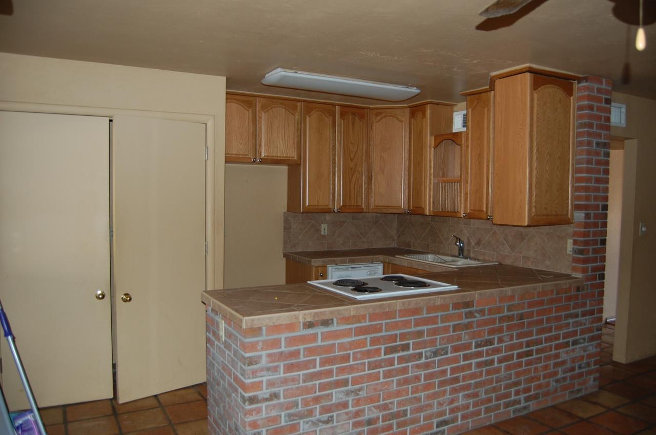 3514 West Lamar Road Phoenix, AZ 85017 - Photo 5 of 7 Kitchen