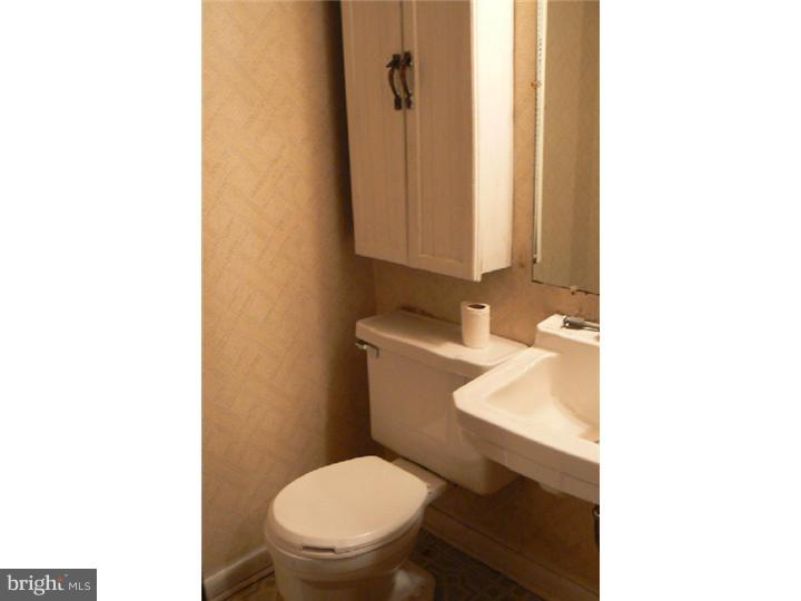 3246 Rhett Road Philadelphia, PA 19154 - Photo 13 of 18