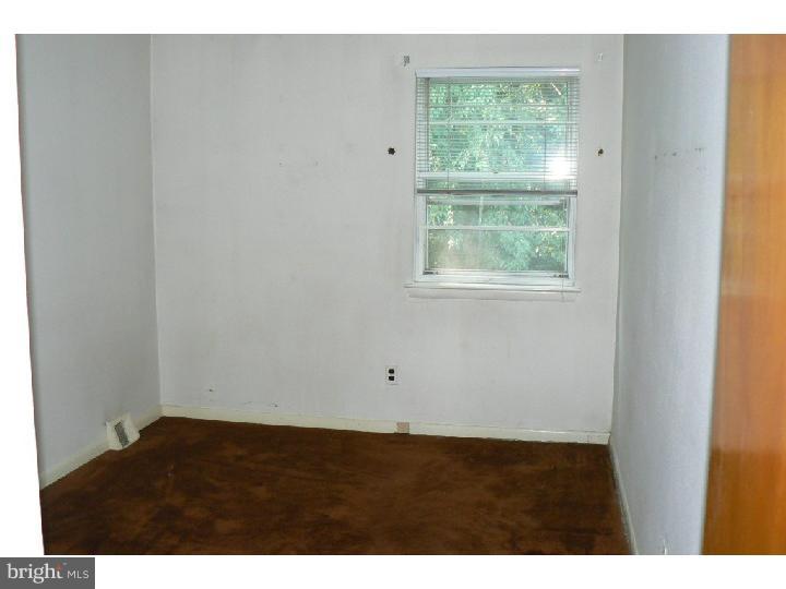 3246 Rhett Road Philadelphia, PA 19154 - Photo 3 of 18