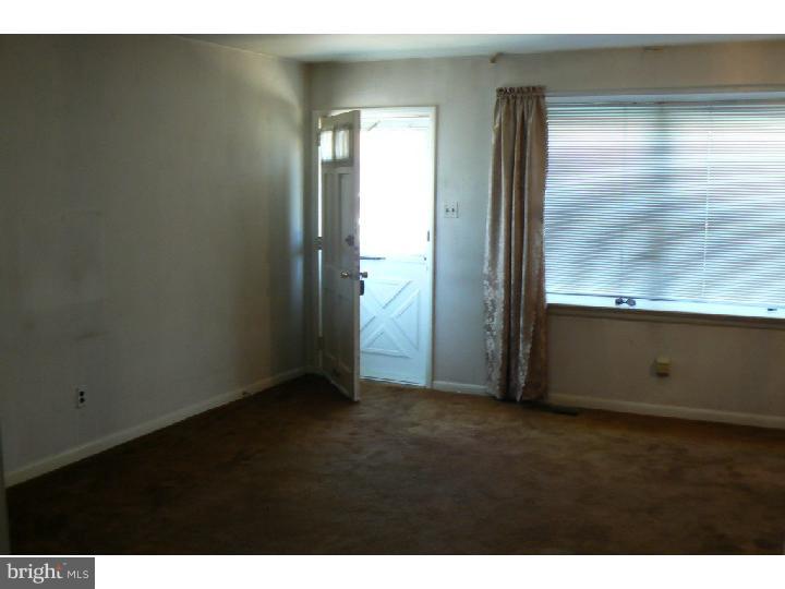 3246 Rhett Road Philadelphia, PA 19154 - Photo 4 of 18