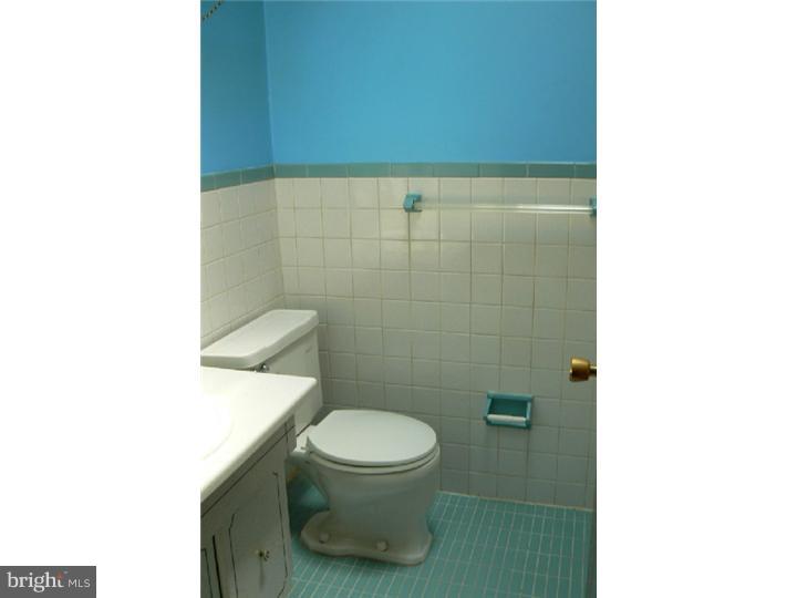 3246 Rhett Road Philadelphia, PA 19154 - Photo 9 of 18