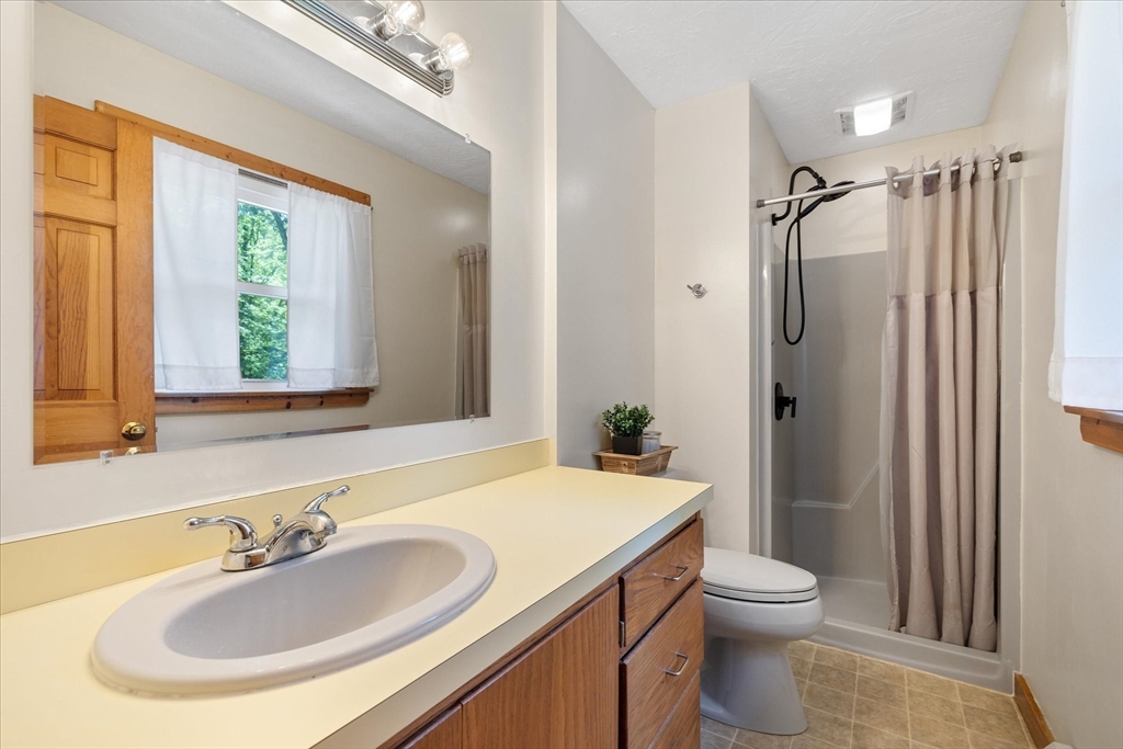 36 Heywood Road Sterling, MA 01564 - Photo 15 of 37