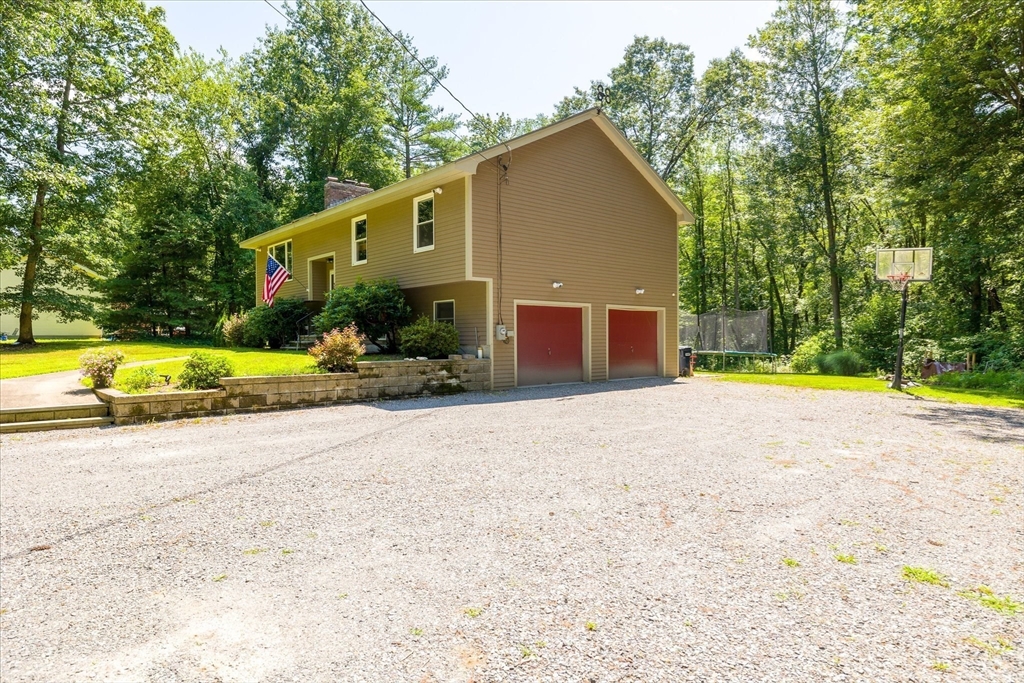 36 Heywood Road Sterling, MA 01564 - Photo 4 of 37