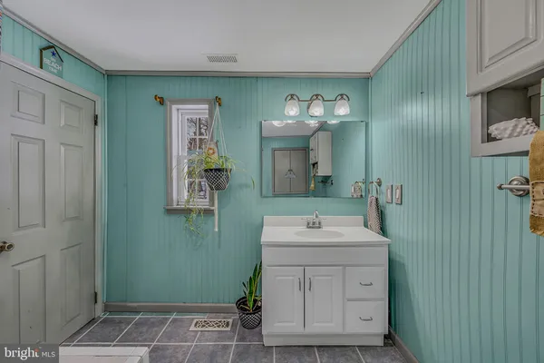 $230,000 | 406 Reyburn Road, Shickshinny, PA 18655