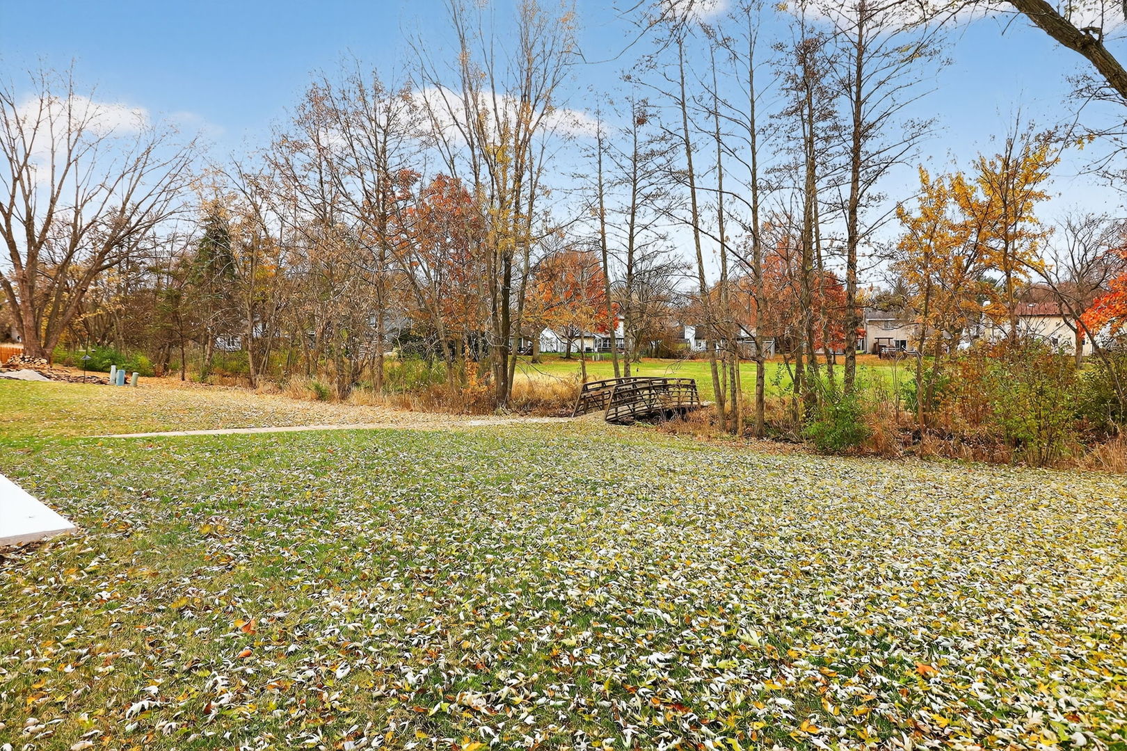 1314 Haverhill Circle Naperville, IL 60563 - Photo 14 of 15 a view of a field with a tree