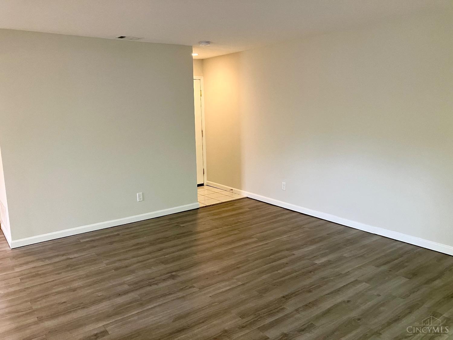 4553 Foley Road, Unit 4 Cincinnati, OH 45238 - Photo 3 of 16