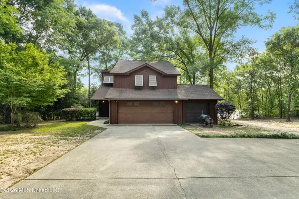 $319,500 | 23 Scenic Point, Lumberton, MS 39455