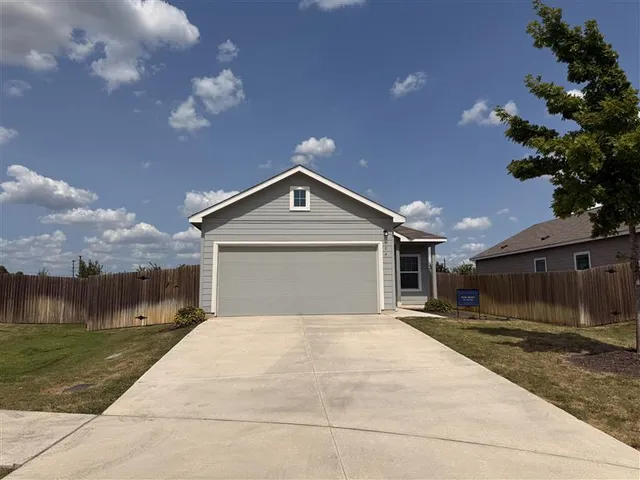 $1,879 | 904 Big Rocky Bend, Georgetown, TX 78626