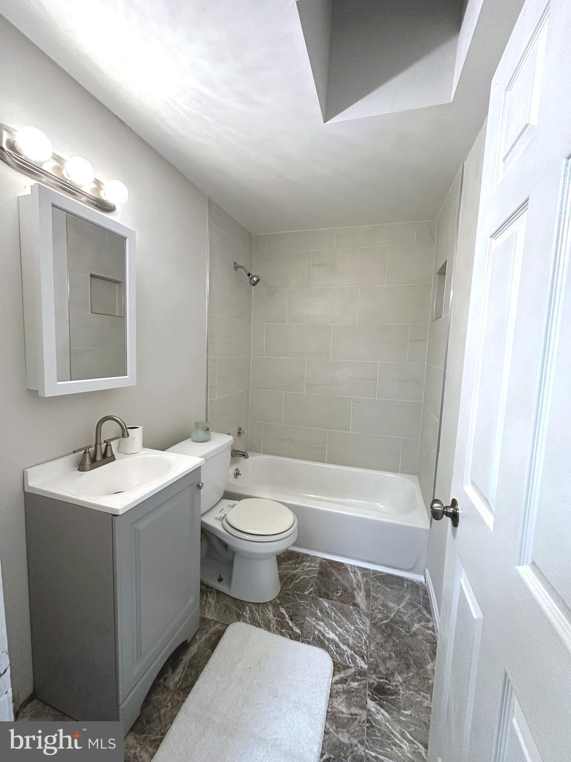 2725 Yarnall Road Baltimore, MD 21227 - Photo 15 of 21 Natural light w/skylight