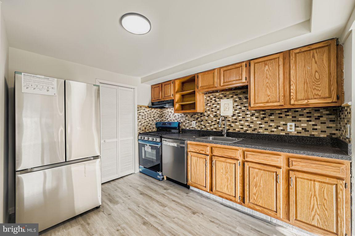 2725 Yarnall Road Baltimore, MD 21227 - Photo 7 of 21 All new SS Appliances