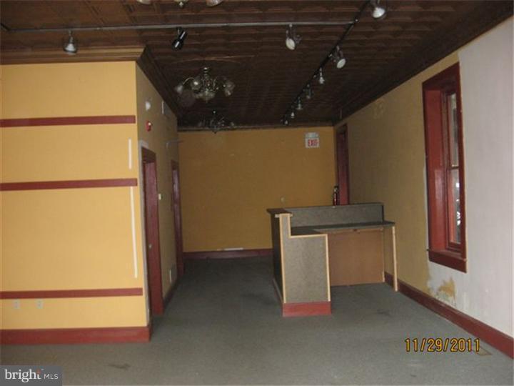 75 North Main Street Spring City, PA 19475 - Photo 2 of 11 Unit #1