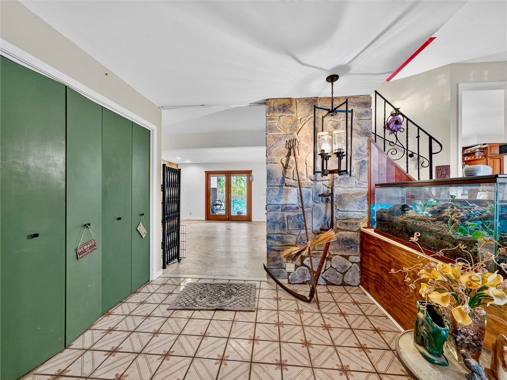 1855 North Union Street Parma, NY 14559 - Photo 19 of 49 Foyer