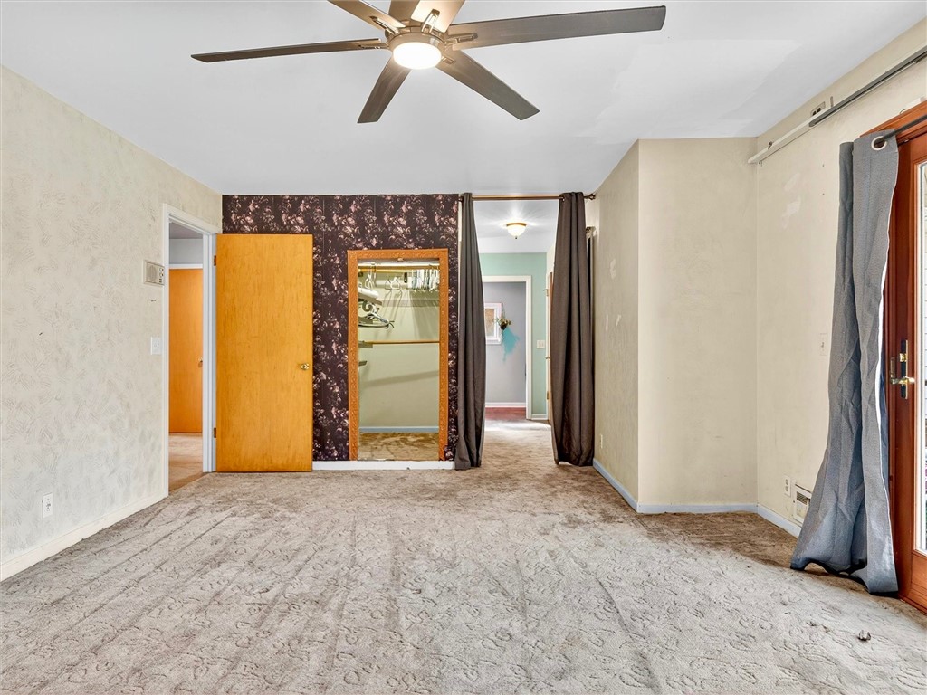 1855 North Union Street Parma, NY 14559 - Photo 23 of 49 Primary suite with full bathroom and multiple clos