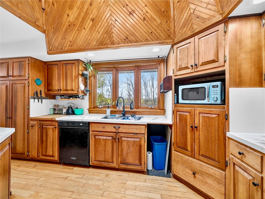 1855 North Union Street Parma, NY 14559 - Photo 9 of 49