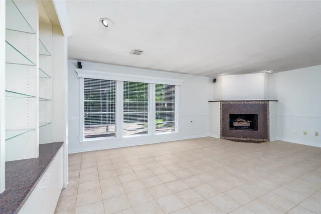 $2,400 | 11602 Jaycreek Drive, Houston, TX 77070