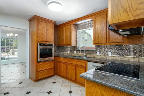 $2,400 | 11602 Jaycreek Drive, Houston, TX 77070