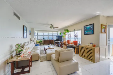 $699,000 | 1950 South Ocean Drive, Unit 15P, Hallandale Beach, FL 33009
