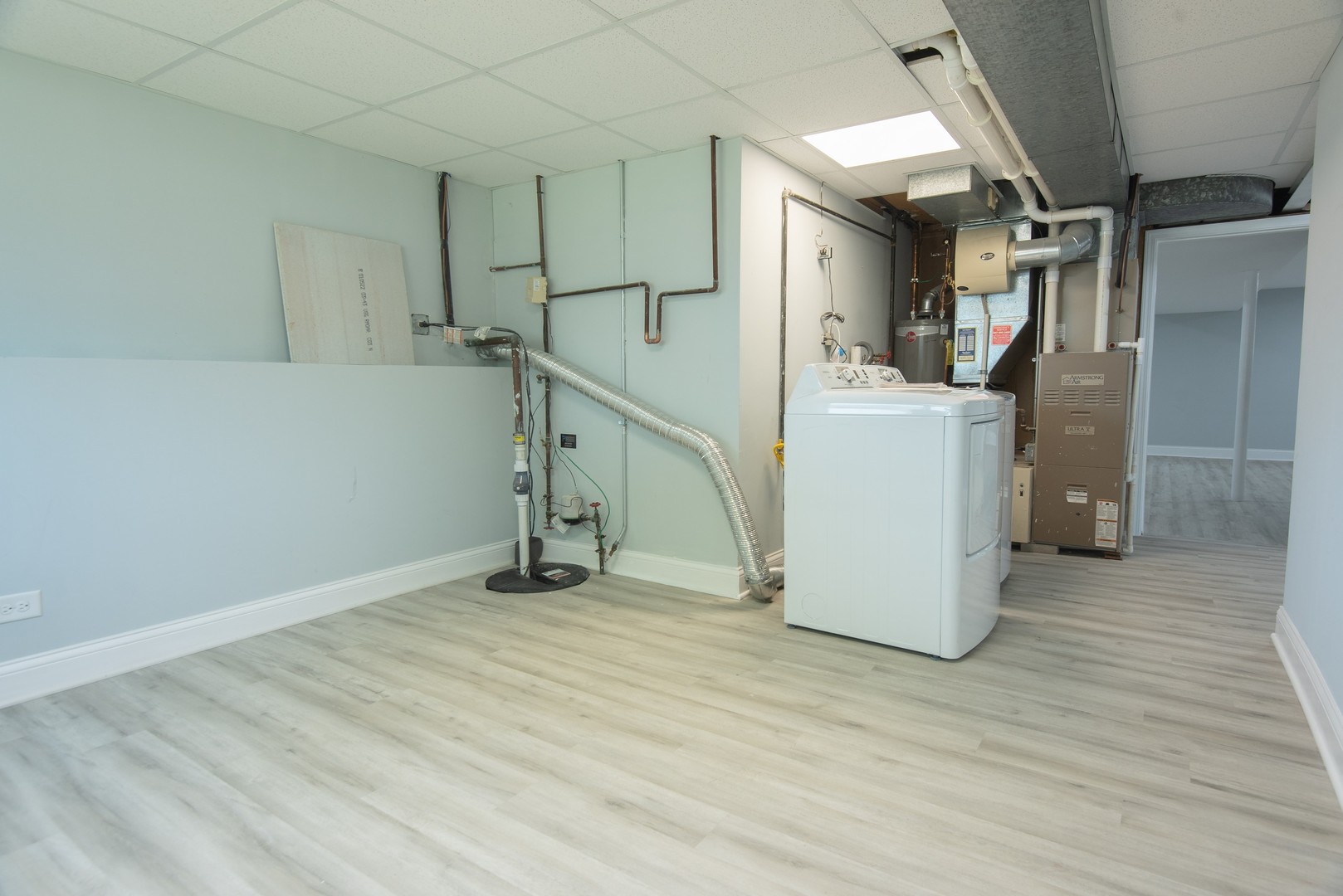 44 Redwood Trail Wheeling, IL 60090 - Photo 20 of 23 a view of a storage & utility room