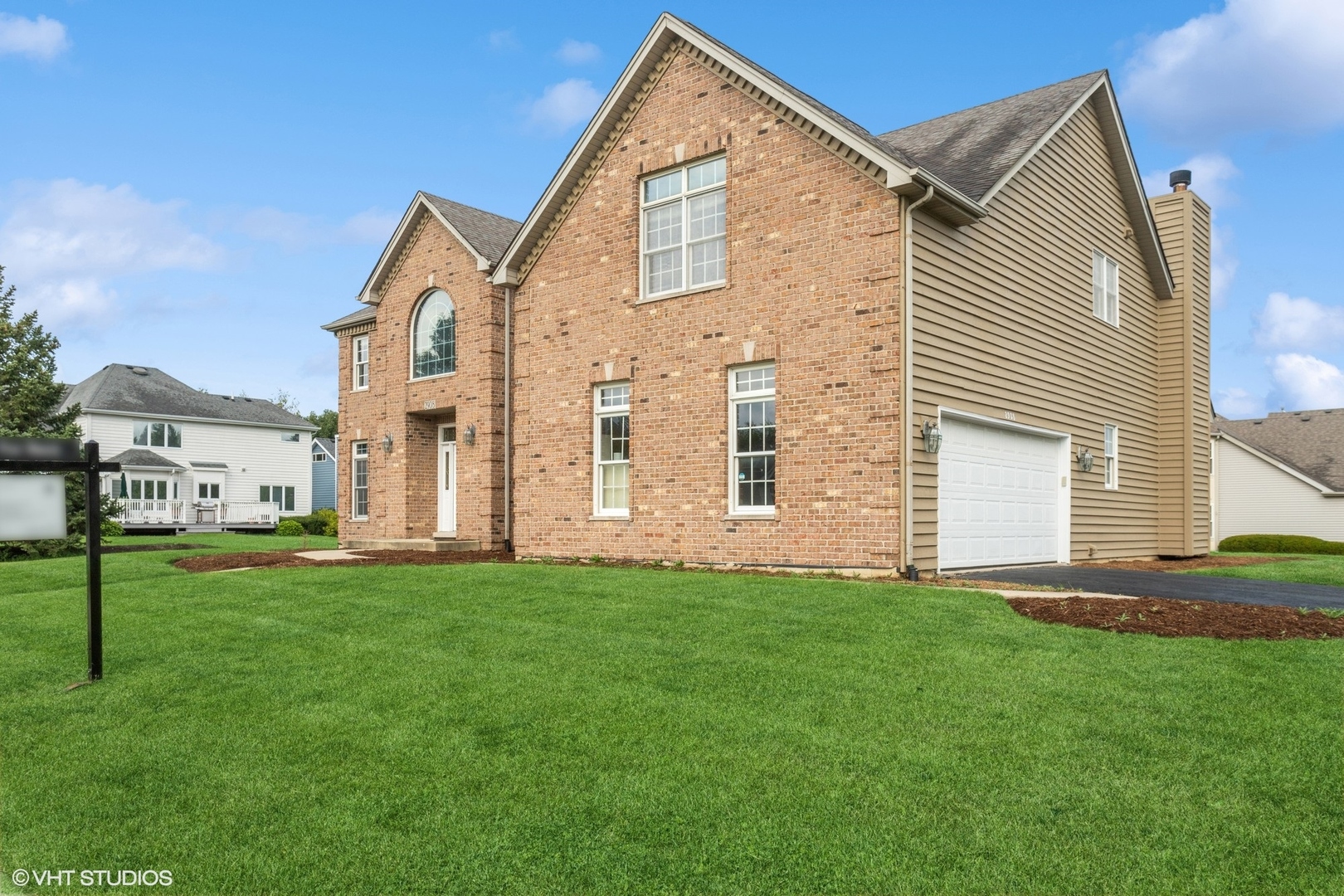 2908 Beth Lane Naperville, IL 60564 - Photo 2 of 22 a view of a house with a yard