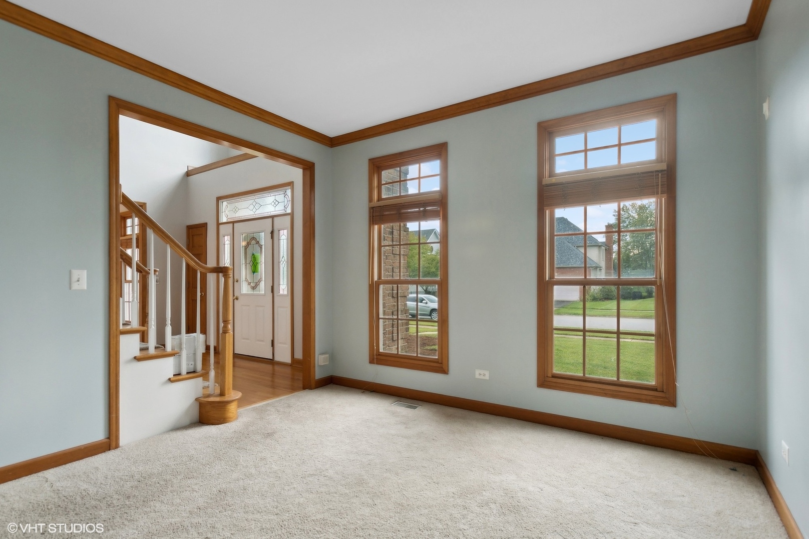 2908 Beth Lane Naperville, IL 60564 - Photo 8 of 22 a view of an empty room with glass door