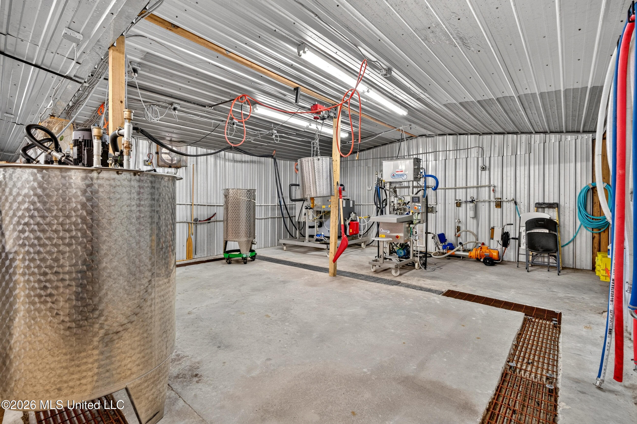 574 Slade Woodward Road Poplarville, MS 39470 - Photo 78 of 106 79_warehouse