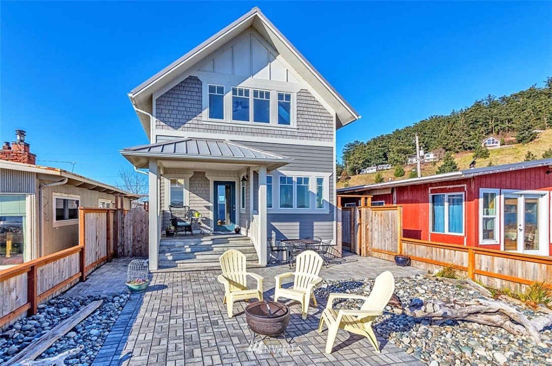 1064 Beckett Point Road Port Townsend, WA 98368 - Photo 1 of 25 Gallery Image 1