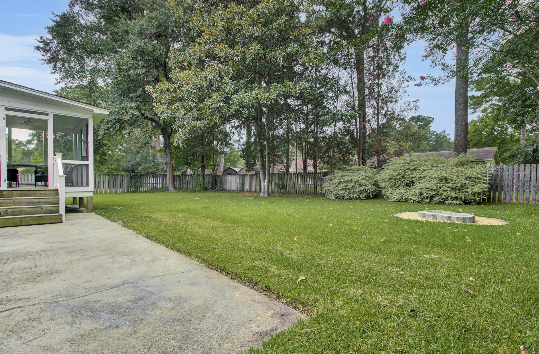 106 Clubhouse Road Summerville, SC 29483 - Photo 30 of 33 31