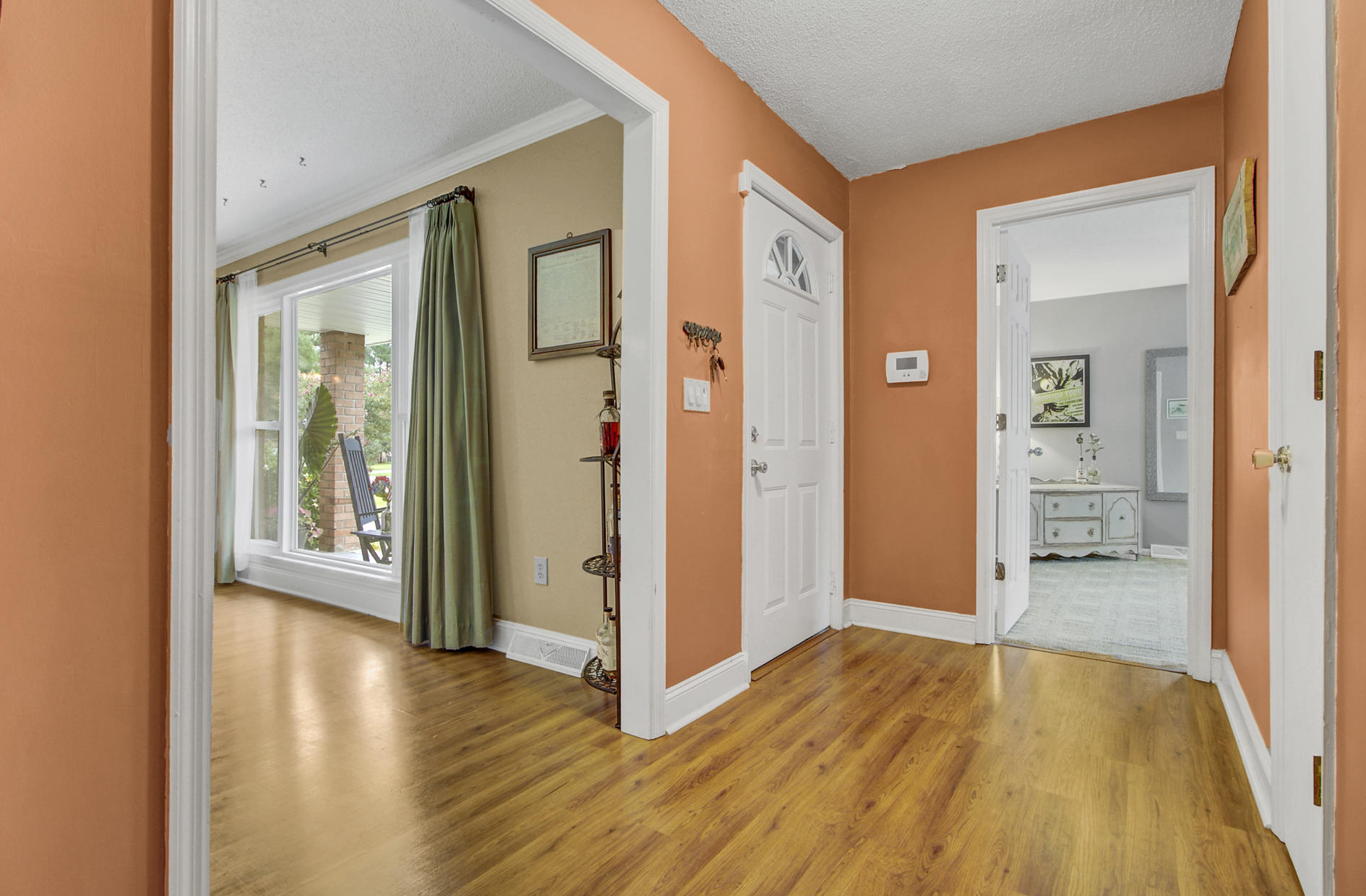 106 Clubhouse Road Summerville, SC 29483 - Photo 4 of 33 5