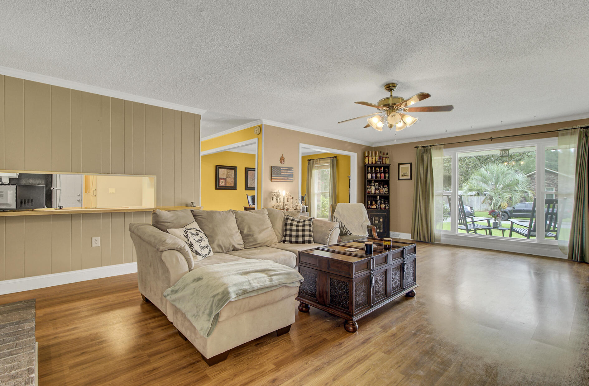 106 Clubhouse Road Summerville, SC 29483 - Photo 7 of 33 8 (1)