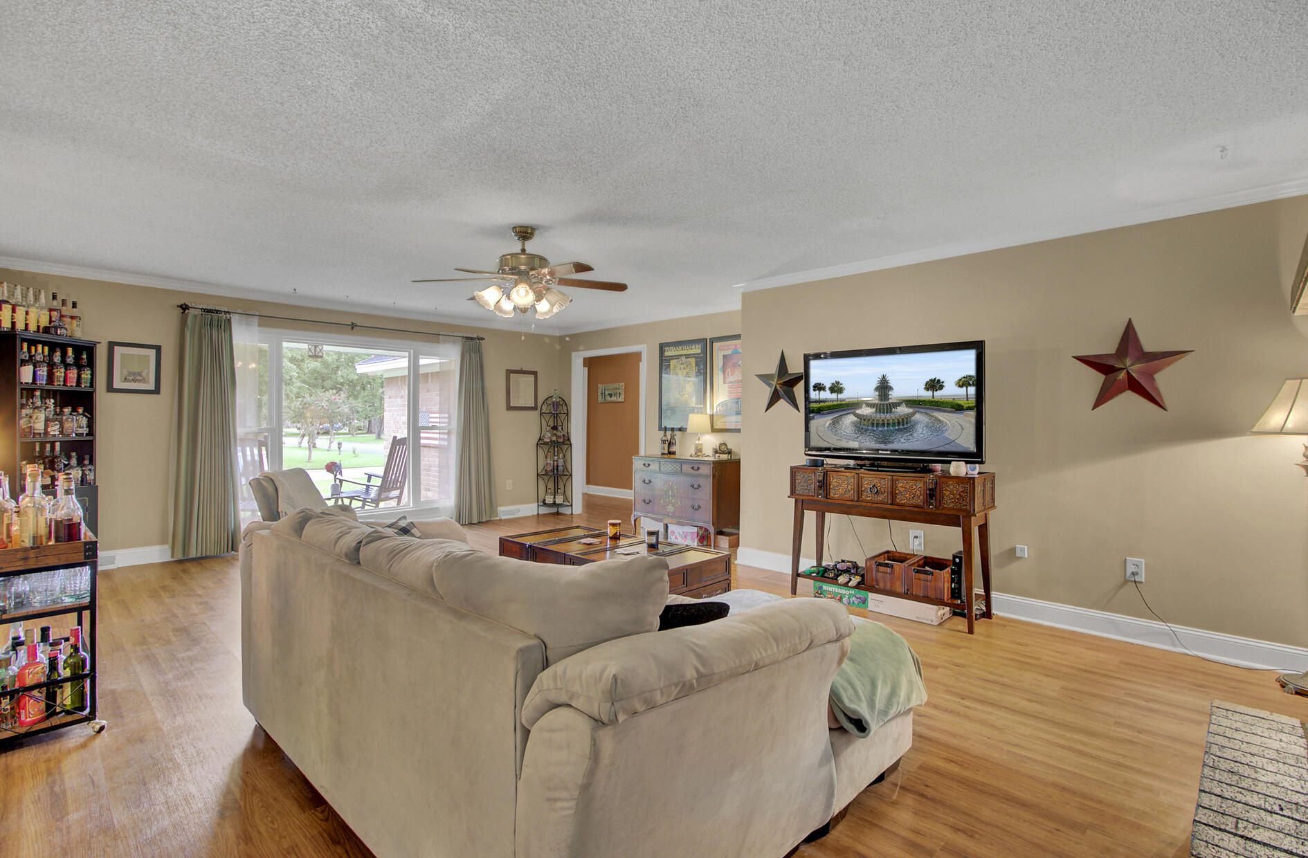 106 Clubhouse Road Summerville, SC 29483 - Photo 8 of 33 9