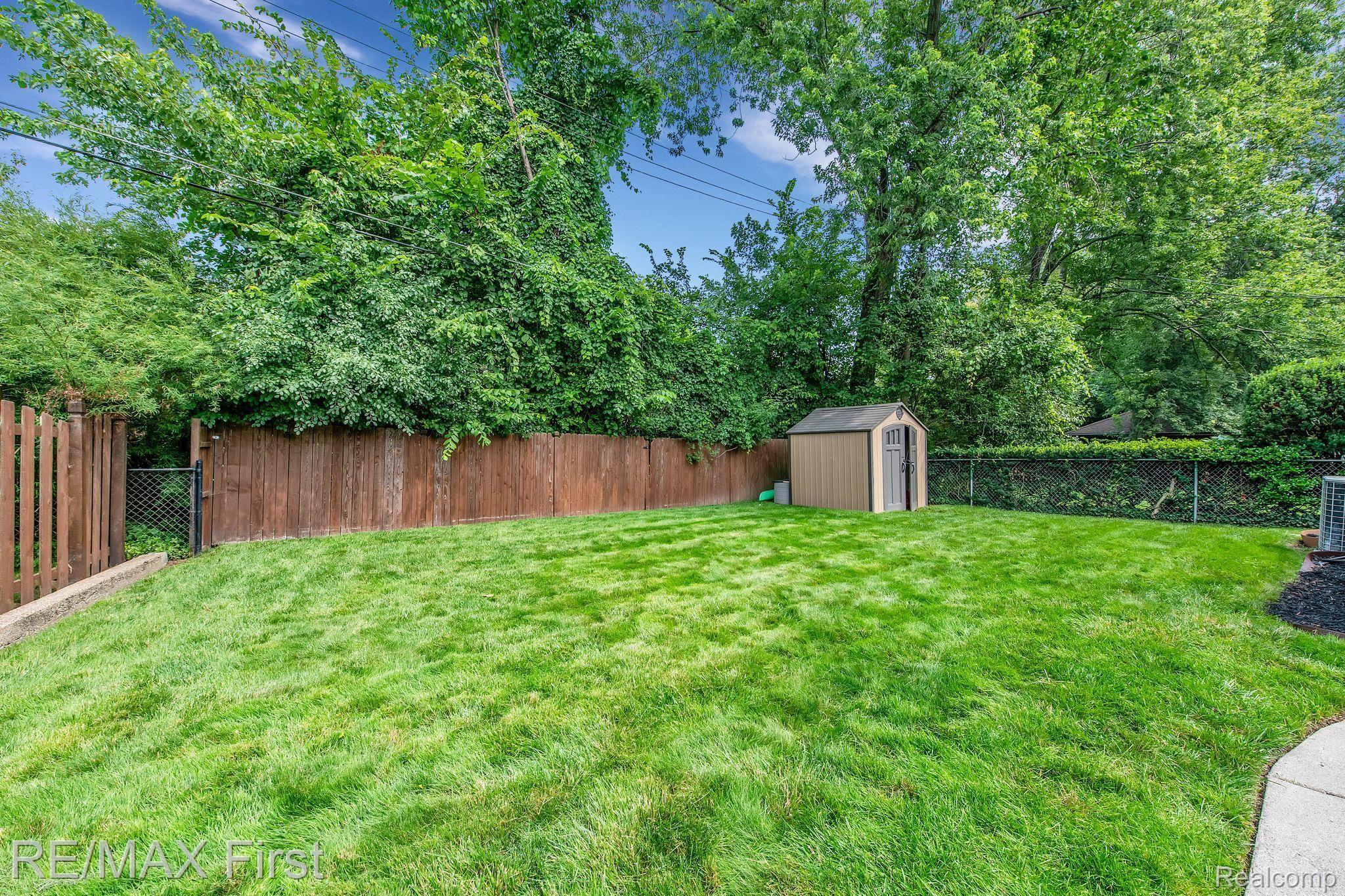 938 Bedford Road Grosse Pointe, MI 48230 - Photo 45 of 54 Gallery Image 45