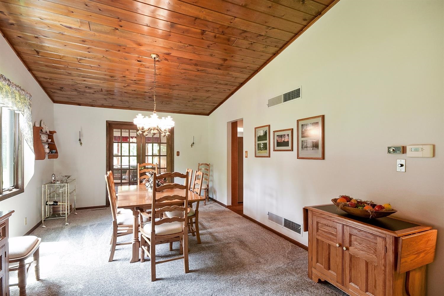 2903 Silhavy Road Valparaiso, IN 46383 - Photo 6 of 10 1500x1000