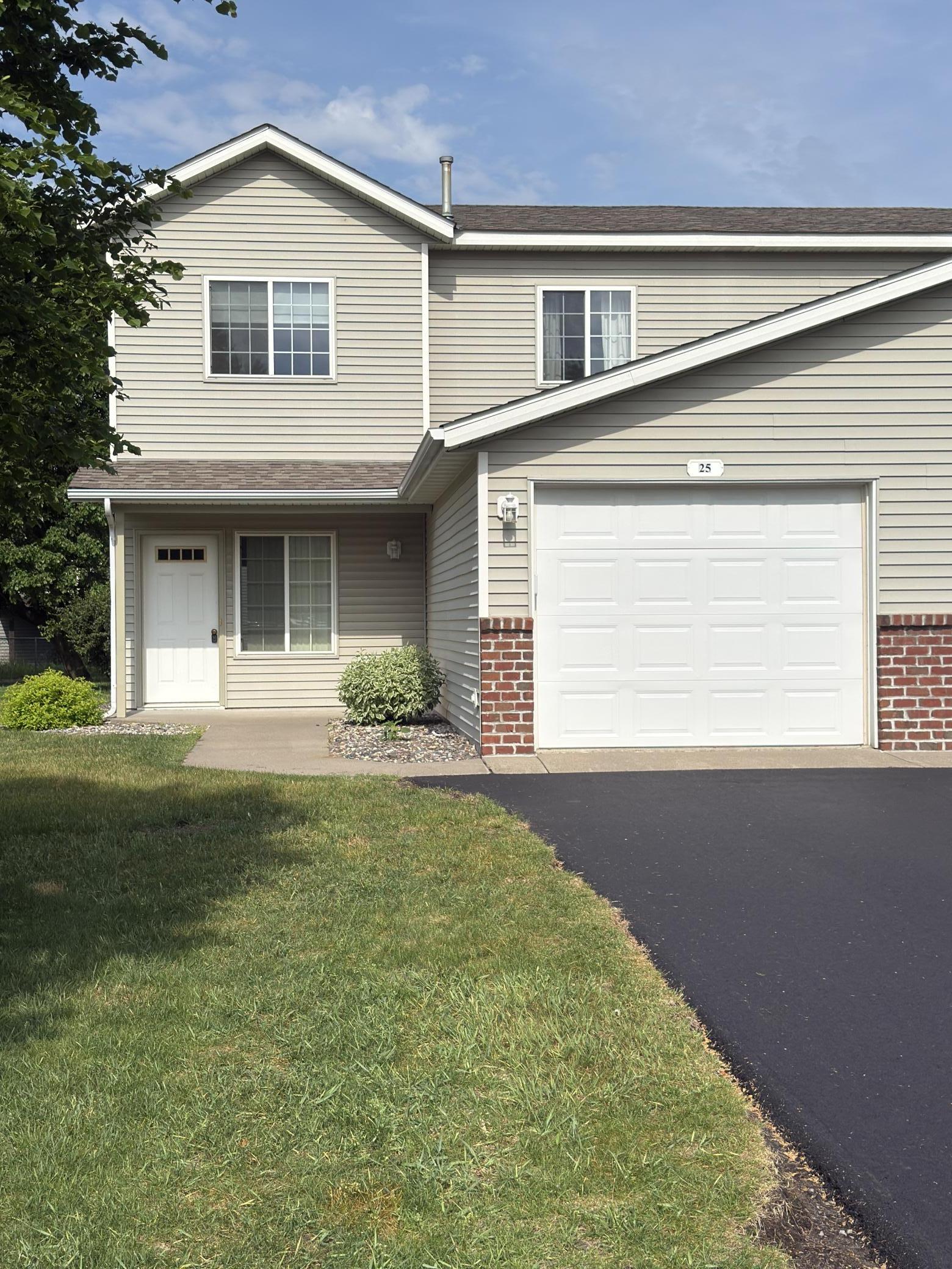 939 Cypress Road, Unit 25 St. Cloud, MN 56303 - Photo 2 of 12