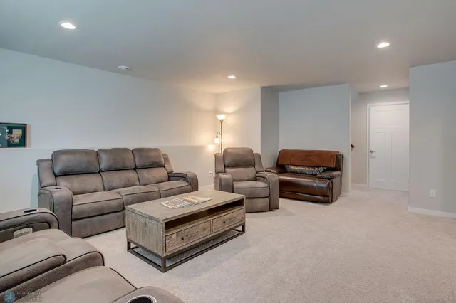 $399,900 | 6636 27th Street South, Fargo, ND 58104