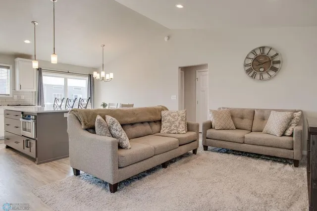 $399,900 | 6636 27th Street South, Fargo, ND 58104