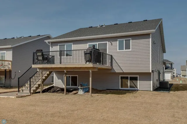 $399,900 | 6636 27th Street South, Fargo, ND 58104